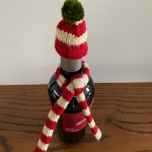 Winter Holiday Hat and Scarf for Wine Bottle